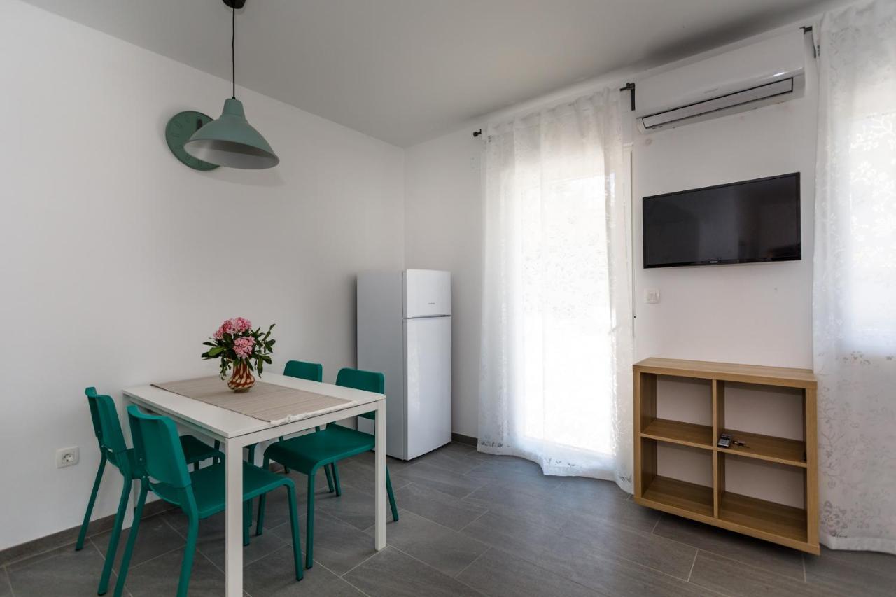 Golden Island Apartments Krk Town Buitenkant foto