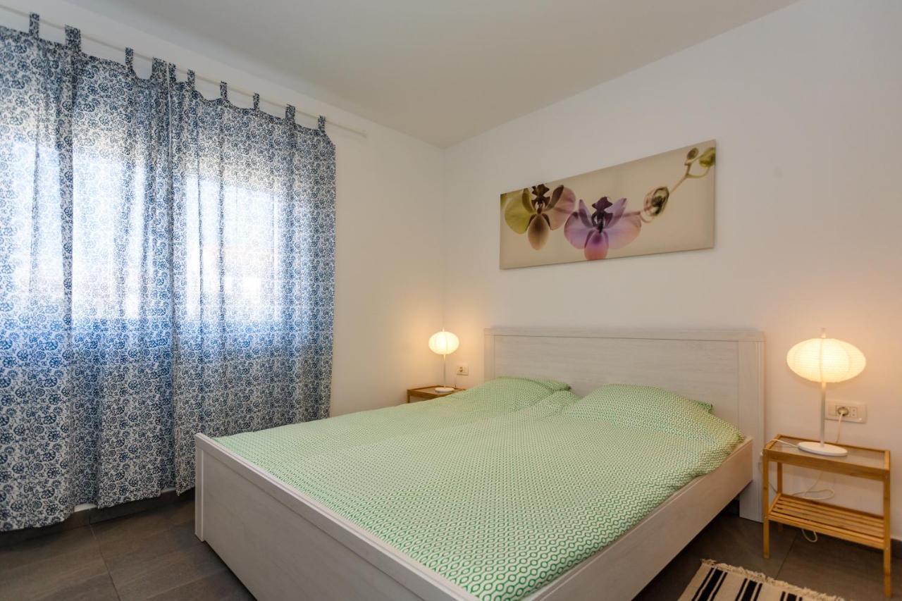 Golden Island Apartments Krk Town Buitenkant foto