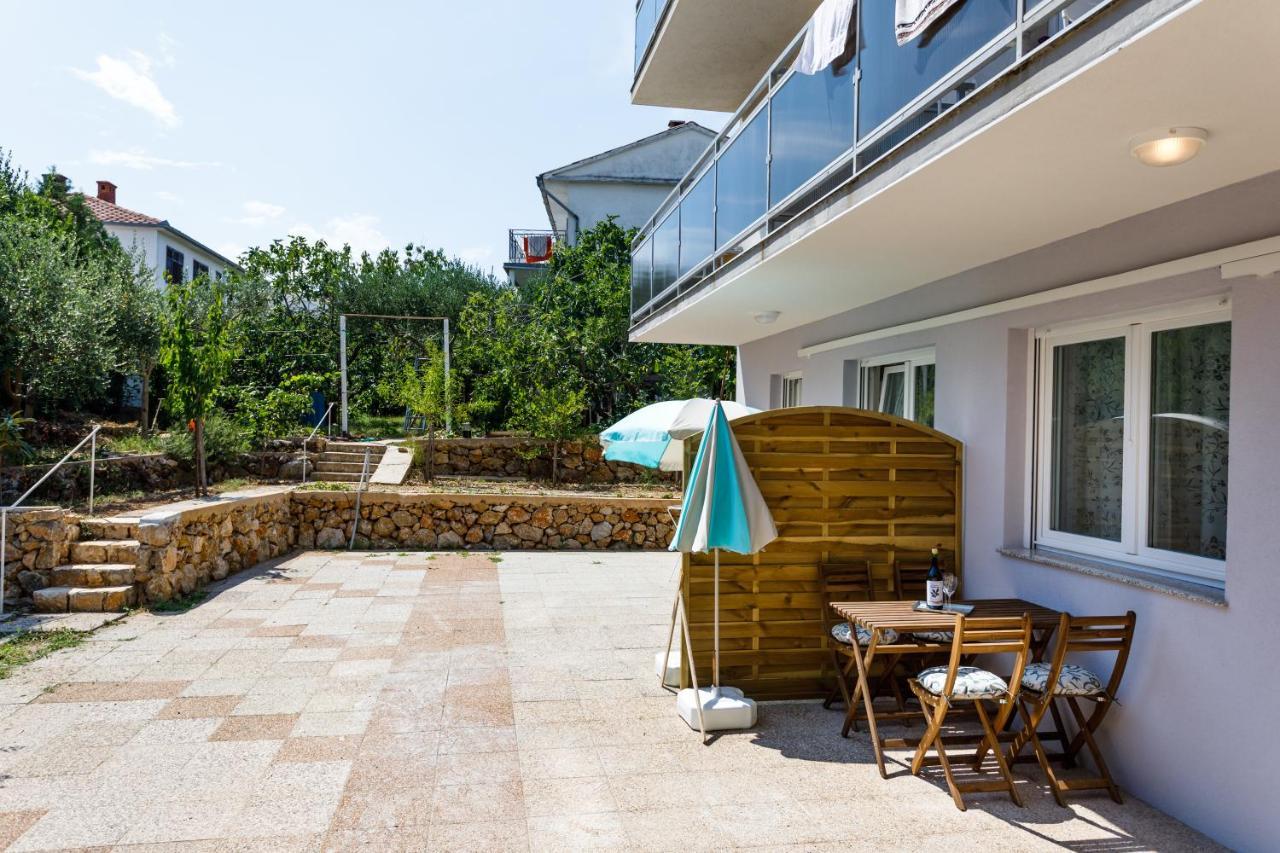 Golden Island Apartments Krk Town Buitenkant foto