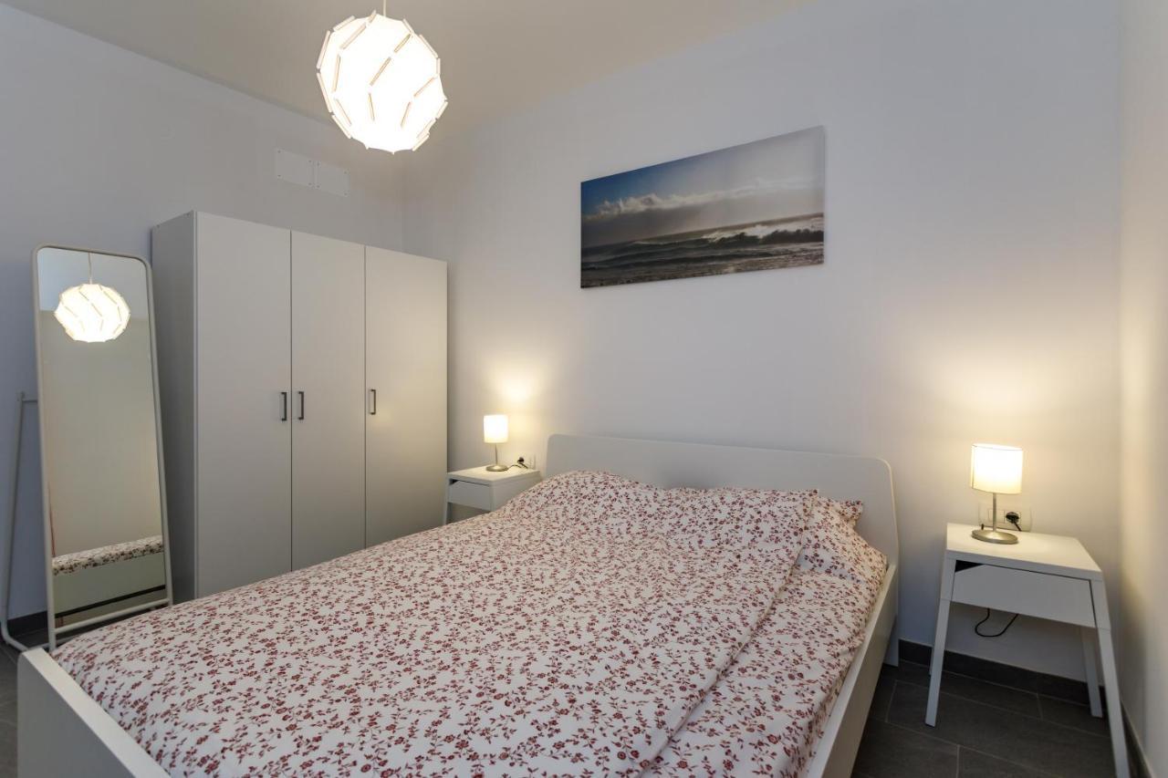Golden Island Apartments Krk Town Buitenkant foto
